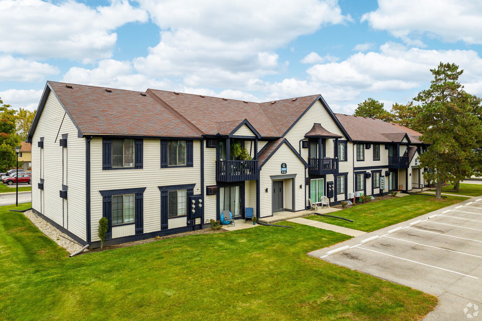 5943 Walnut Cir E18, Toledo, OH à vendre Photo principale– Image 1 sur 35