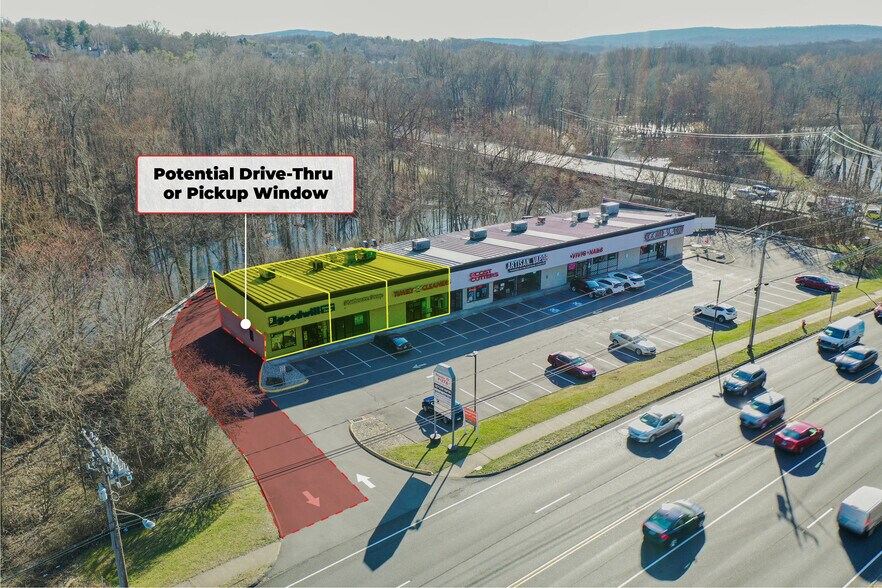 77 Berlin Rd, Cromwell, CT à louer - Photo de l’immeuble – Image 3 sur 8