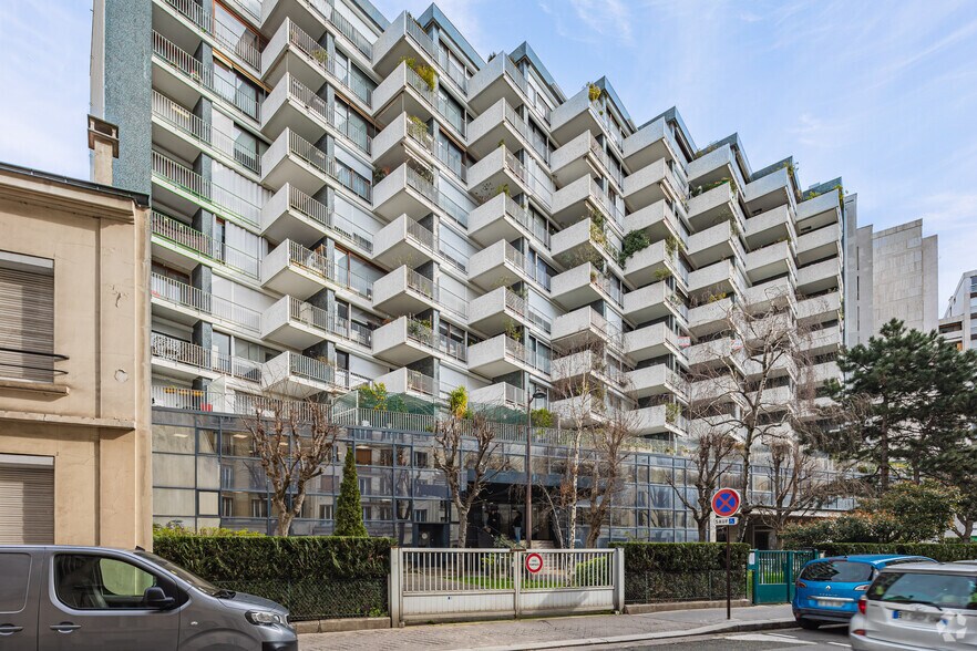 129 Rue De L'Abbe Groult, Paris à louer - Photo de l’immeuble – Image 3 sur 3