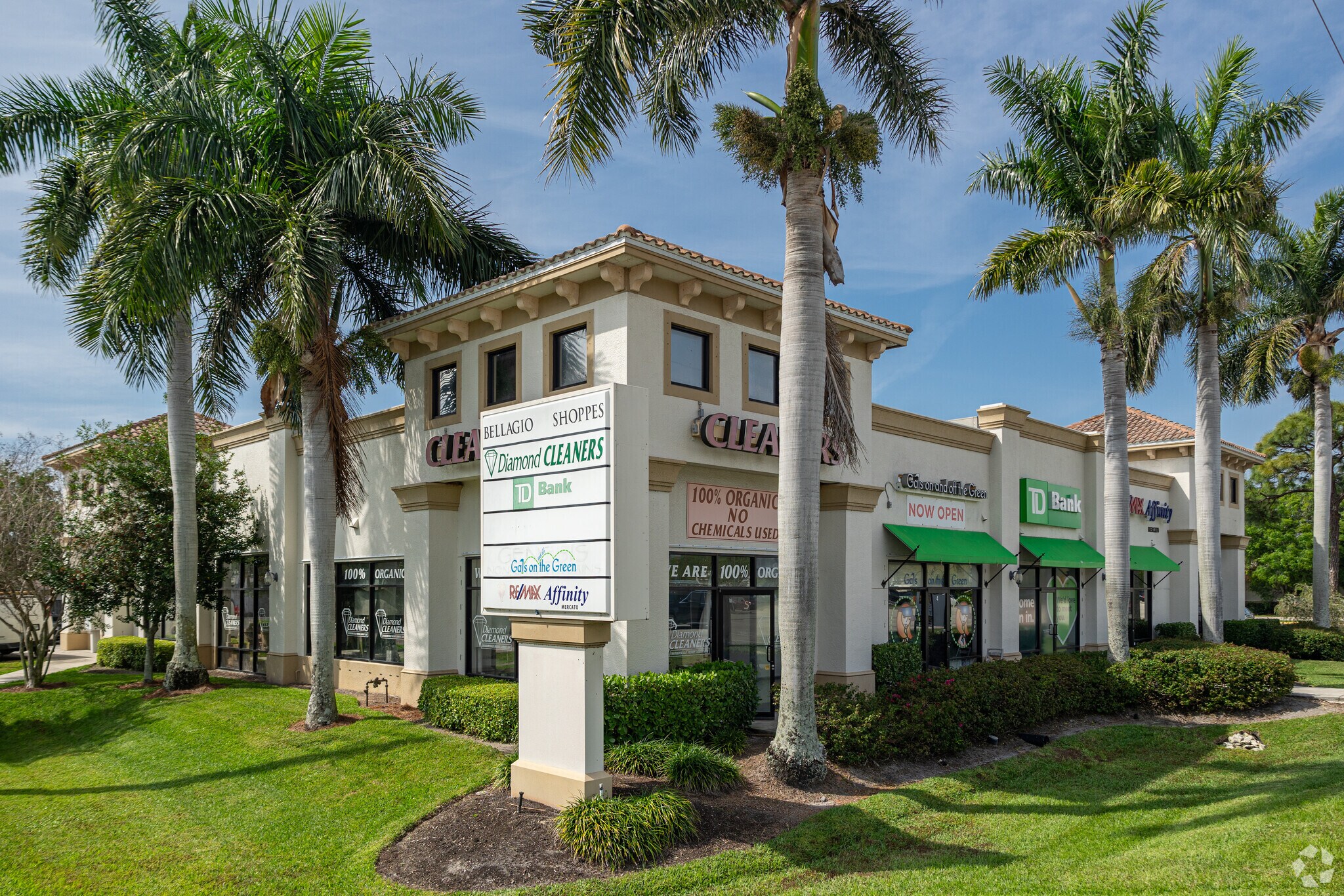 877 N 91st Ave, Naples, FL à louer Photo principale– Image 1 sur 17