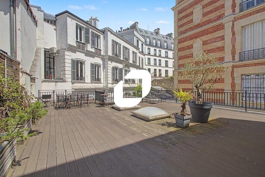 28 Rue Des Petits Hôtels, Paris à louer - Photo de l’immeuble – Image 1 sur 23