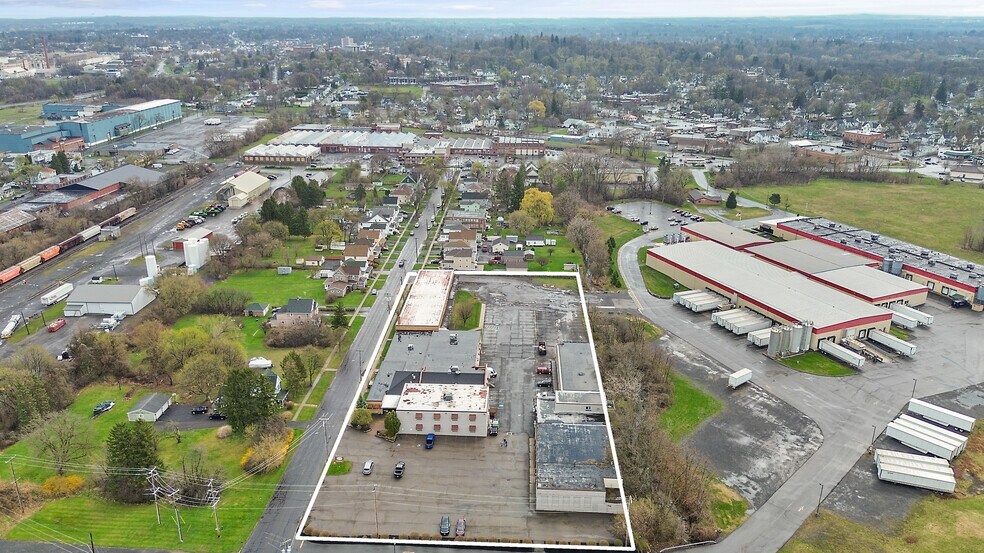 34 Wright Ave, Auburn, NY à vendre - Photo de l’immeuble – Image 2 sur 53