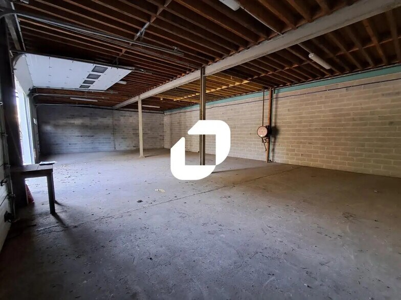 Local d’activités dans Fretin à louer - Photo de l’immeuble – Image 3 sur 6