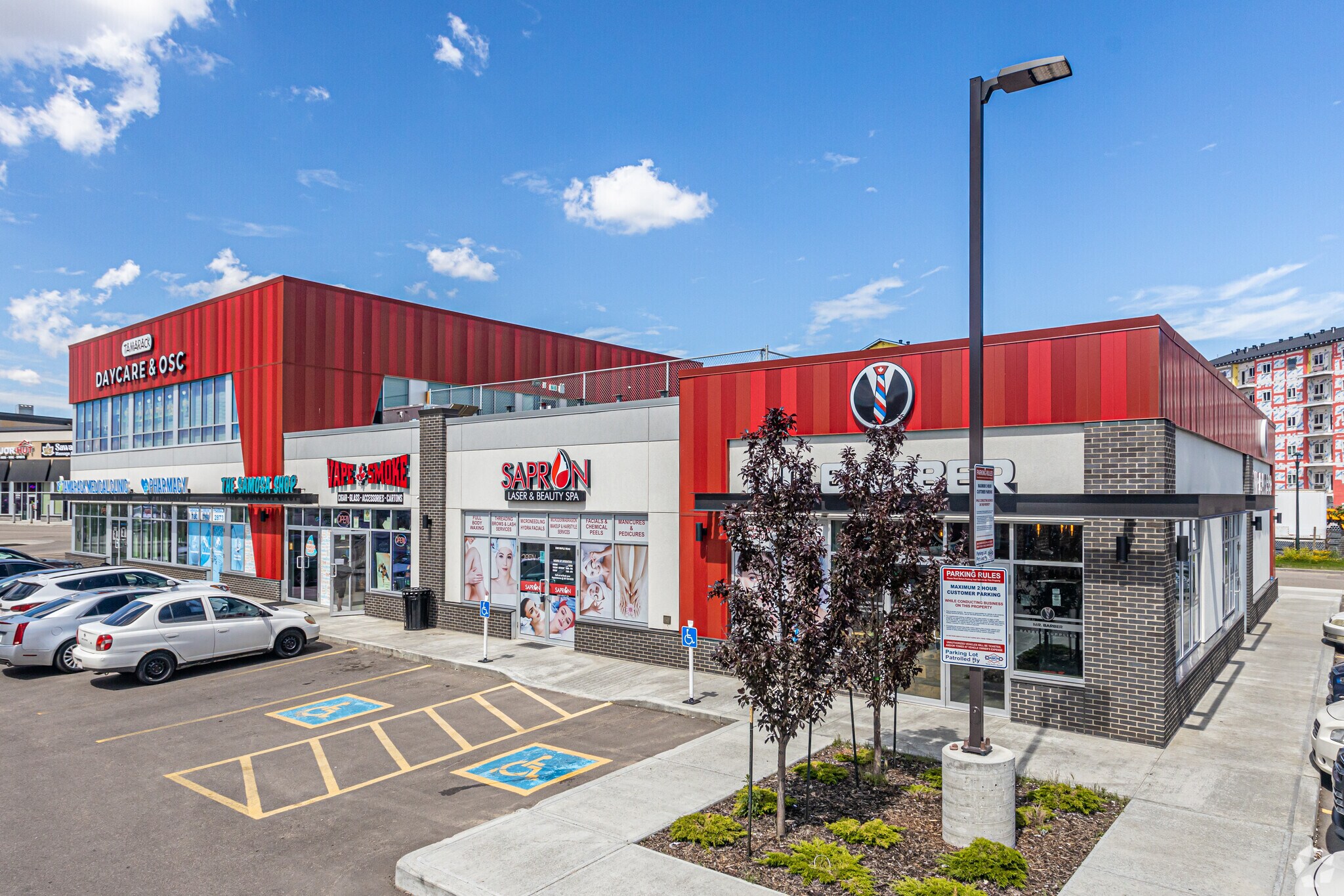 2373 Maple Rd NW, Edmonton, AB à louer Photo principale– Image 1 sur 6