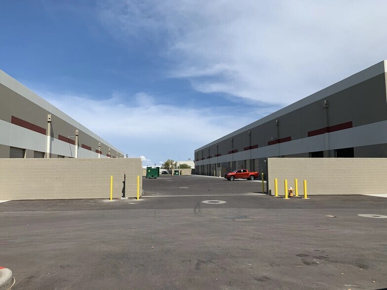 4141 N 36th St, Phoenix, AZ à louer - Photo de l’immeuble – Image 2 sur 11