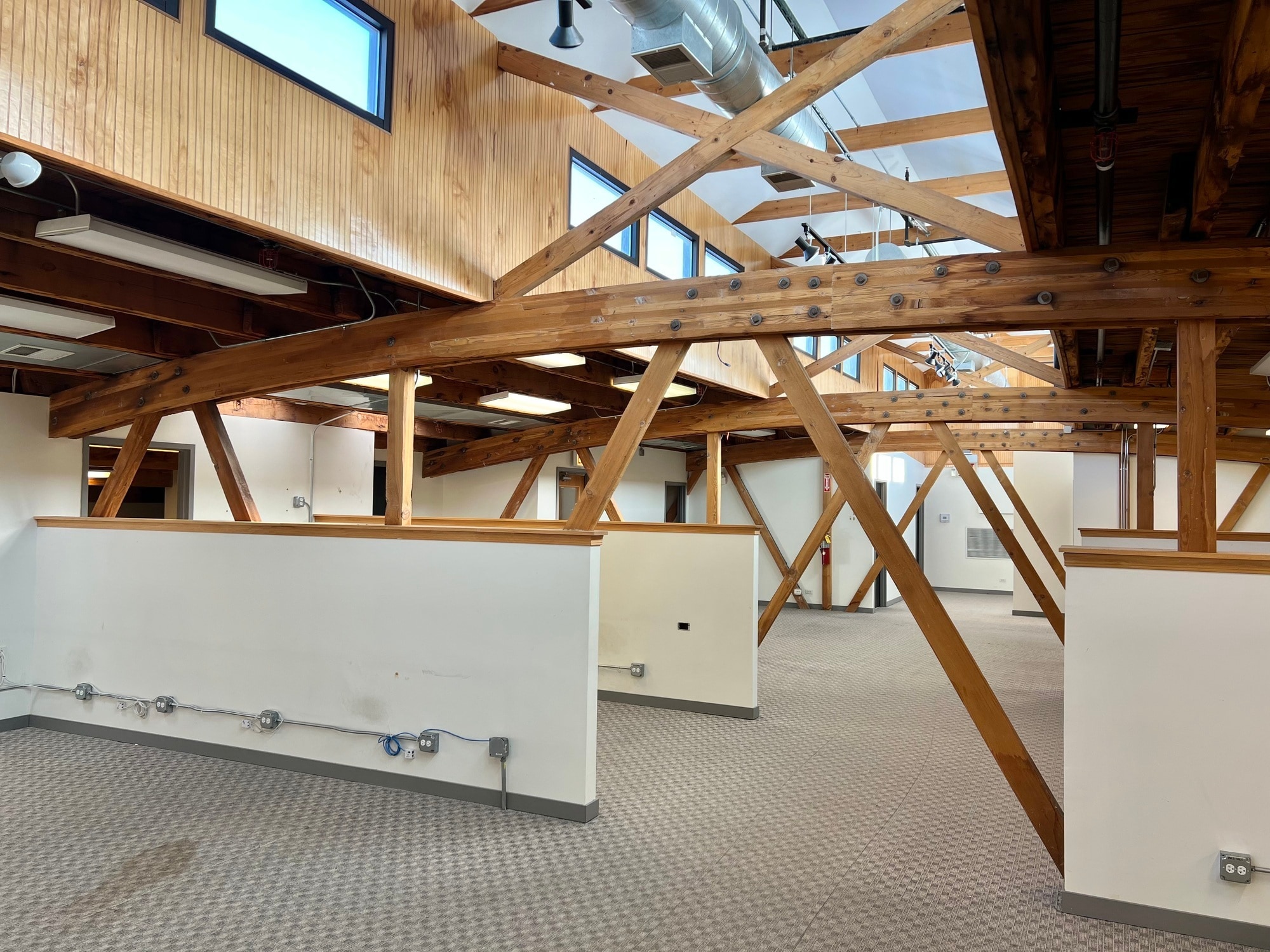 2015-2019 W Irving Park Rd, Chicago, IL à louer Photo intérieure– Image 1 sur 2