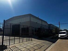 9805 Consuela Dr, Houston, TX à louer Photo intérieure– Image 1 sur 2