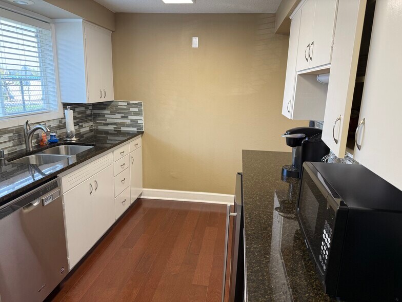 415 SE 117th Ave, Vancouver, WA à vendre - Photo de l’immeuble – Image 3 sur 10