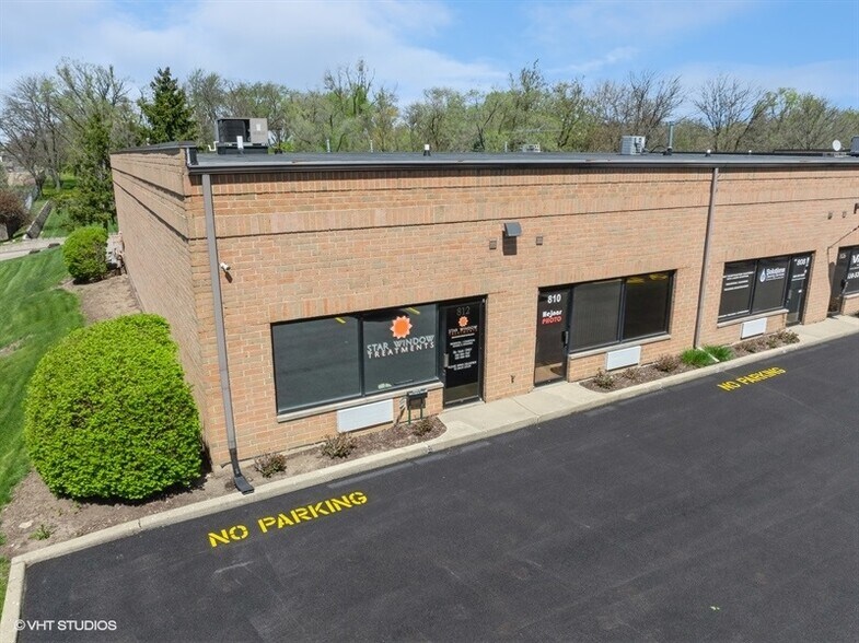 880 W Lake St, Roselle, IL à louer - Photo de l’immeuble – Image 2 sur 2