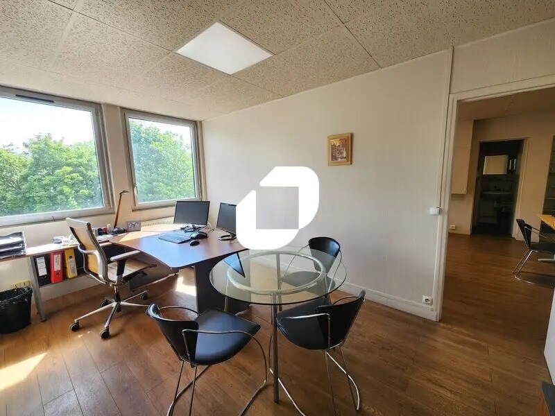 Bureau dans Le Chesnay-Rocquencourt à louer Photo intérieure– Image 1 sur 10