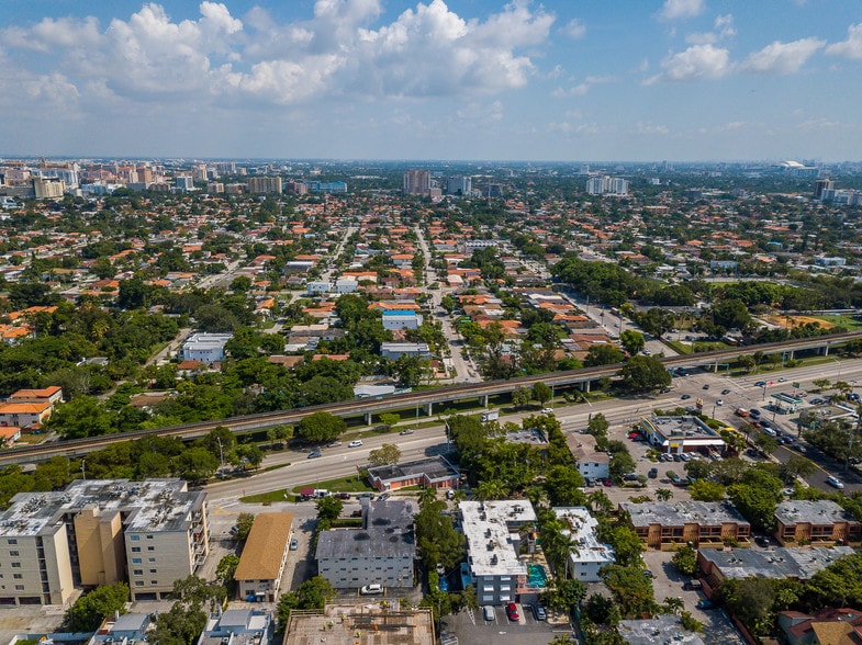 3250 S Dixie Hwy, Miami, FL à vendre - Aérien – Image 3 sur 16