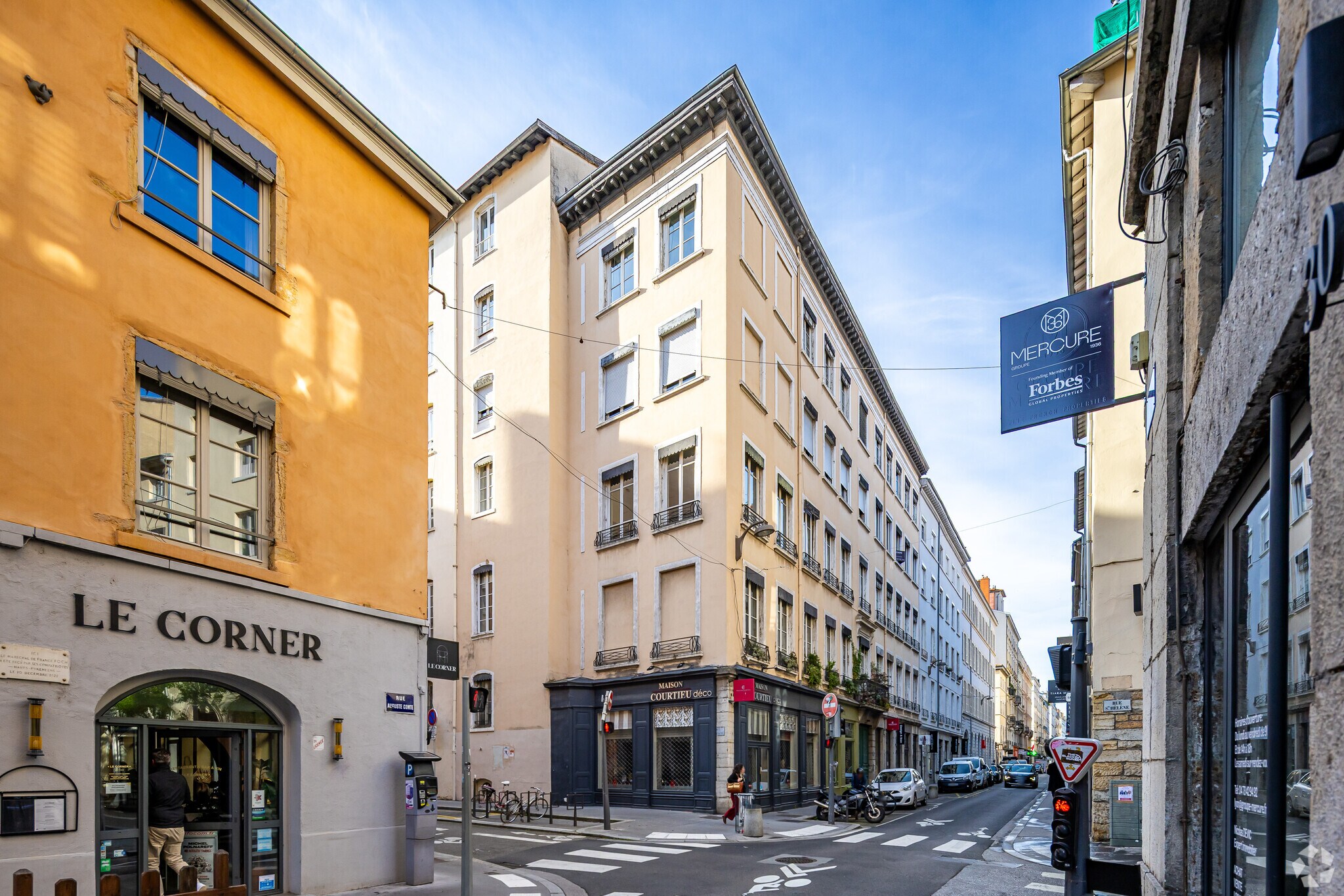 Local commercial dans Lyon à louer Photo principale– Image 1 sur 6