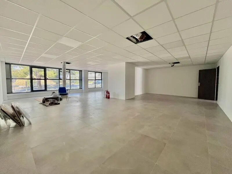 Bureau dans Villeneuve-Loubet à louer Photo de l’immeuble– Image 1 sur 5
