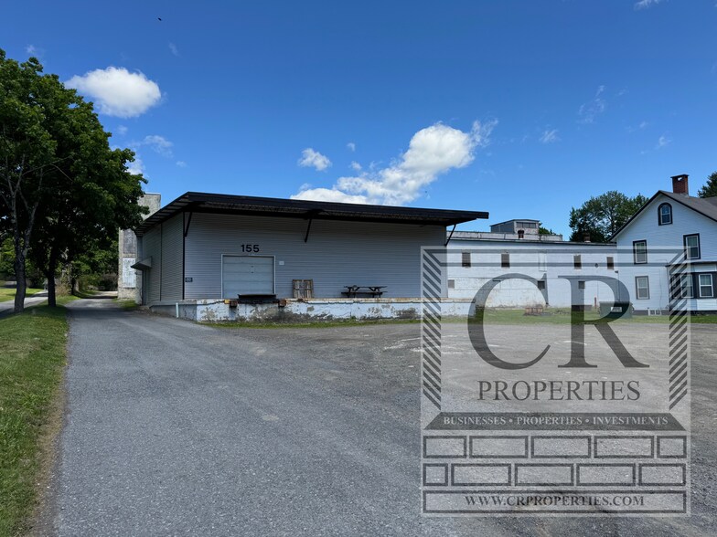 155 Vineyard Ave, Highland, NY à vendre - Photo de l’immeuble – Image 2 sur 50