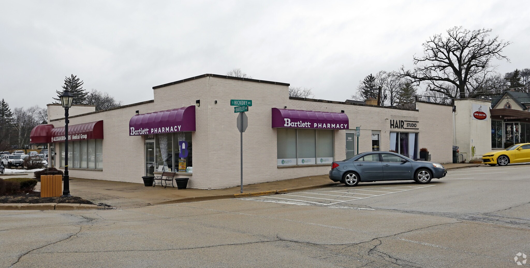 140 S Hickory Ave, Bartlett, IL à louer Photo principale– Image 1 sur 12
