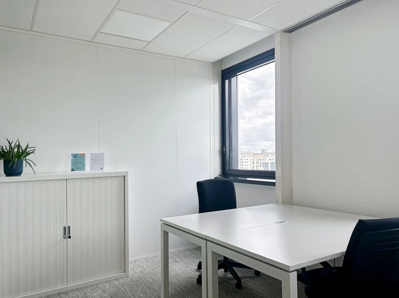 104 Avenue Albert 1Er, Rueil-Malmaison à louer - Photo de l’immeuble – Image 3 sur 40