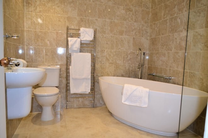 19 Castle St, Beaumaris à vendre - Photo de l’immeuble – Image 3 sur 14