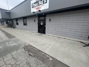401 N Main St, Gravois Mills, MO à louer Photo de l’immeuble– Image 1 sur 6