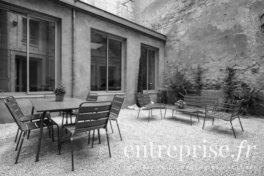 Bureau dans Angers à louer - Photo de l’immeuble – Image 2 sur 6