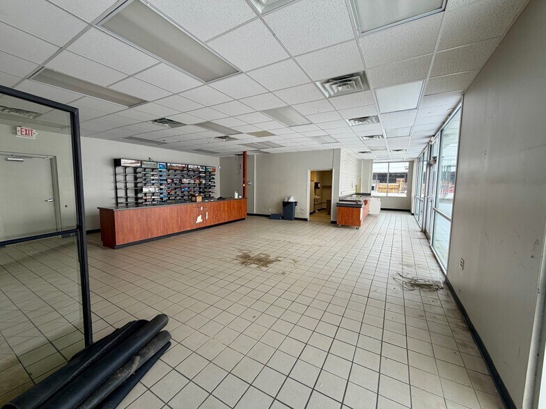 339 Lincoln Ave, Cadiz, OH à vendre - Photo de l’immeuble – Image 3 sur 12