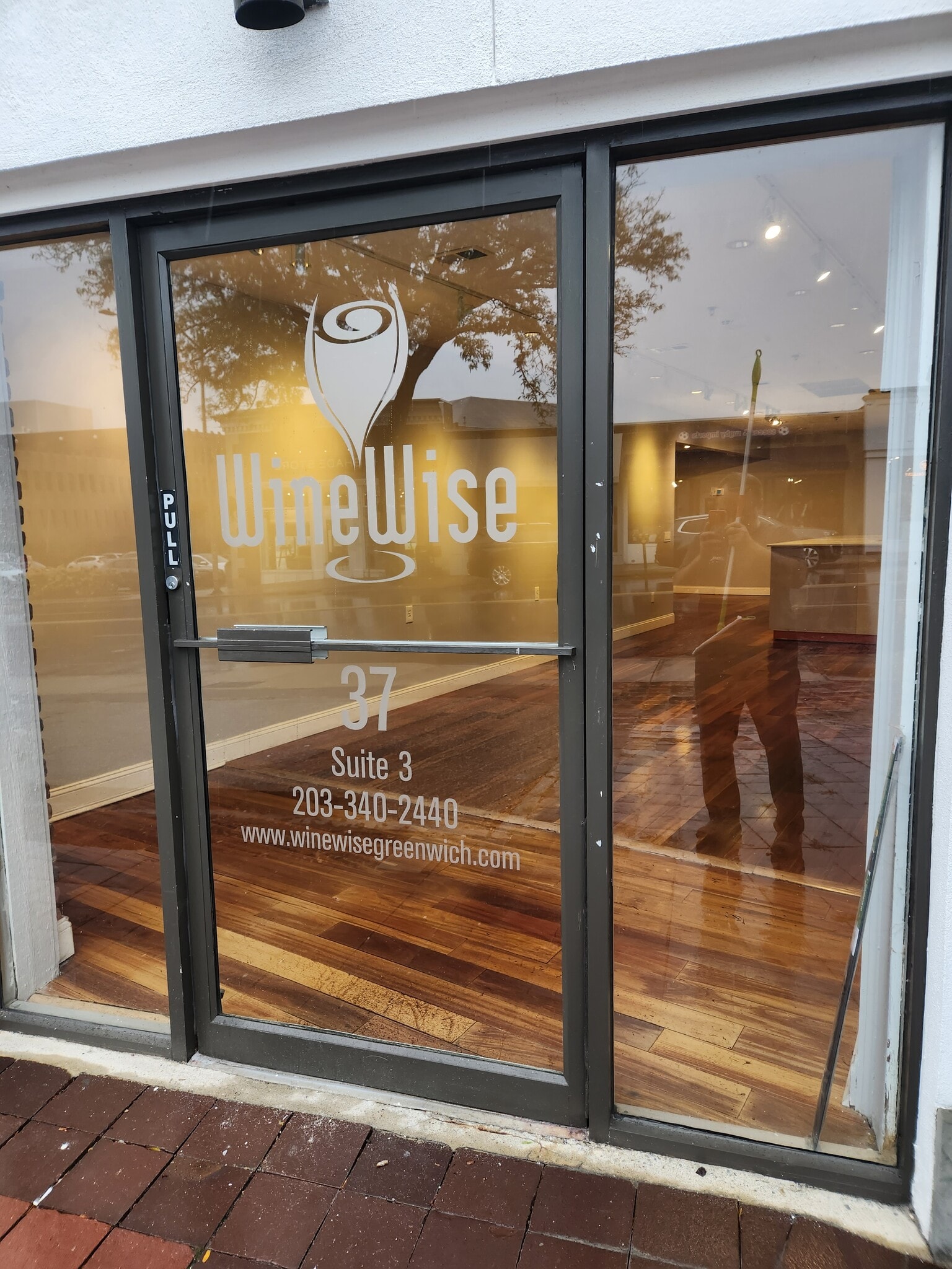 37 W Putnam Ave, Greenwich, CT à louer Hall d’entrée– Image 1 sur 4