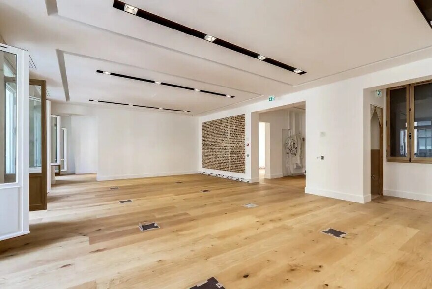 Bureau dans Paris à louer - Photo de l’immeuble – Image 2 sur 8