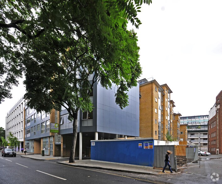 219 Long Ln, Londres à louer - Photo de l’immeuble – Image 3 sur 5
