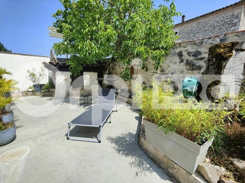 Local d'activités dans Montpezat-de-Quercy à vendre - Photo de l’immeuble – Image 3 sur 8
