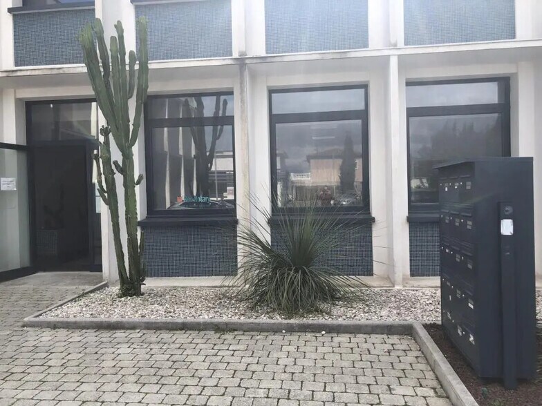 Bureau dans Cagnes-sur-Mer à louer - Photo de l’immeuble – Image 2 sur 5