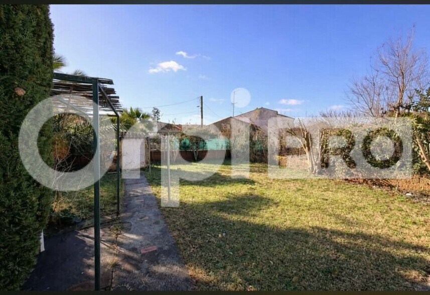 Local d'activités dans Agde à vendre - Photo de l’immeuble – Image 1 sur 8
