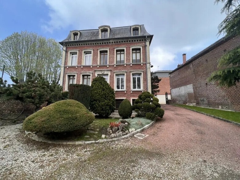 Bureau dans Beauvais à vendre - Photo de l’immeuble – Image 1 sur 5