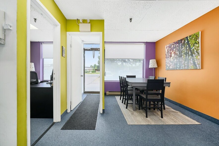 676 Monarch Ave, Ajax, ON à vendre - Photo de l’immeuble – Image 3 sur 7