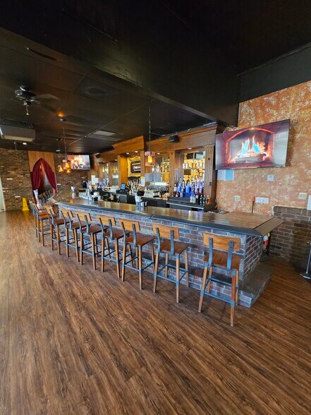 181 Front St, Marietta, OH à louer - Photo intérieure – Image 3 sur 14