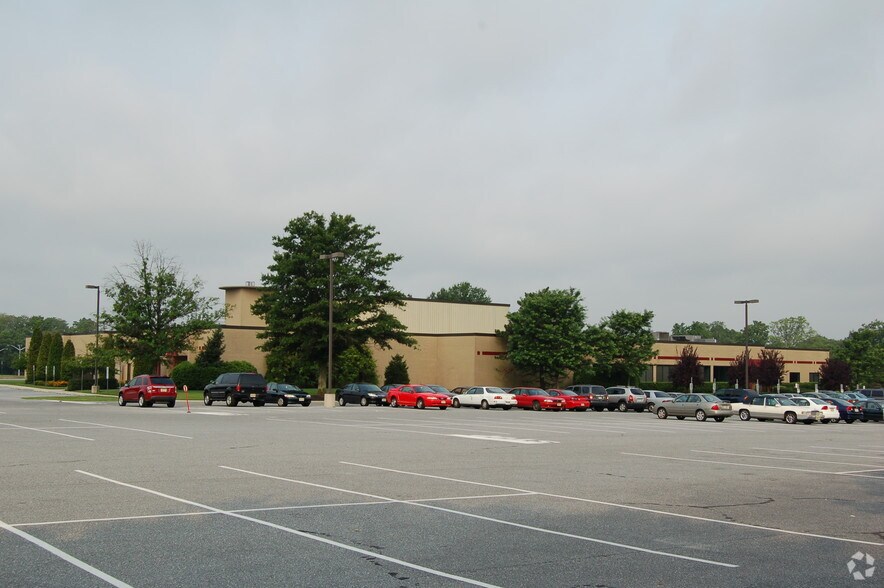 308 W Route 38, Moorestown, NJ à louer - Photo principale – Image 1 sur 3