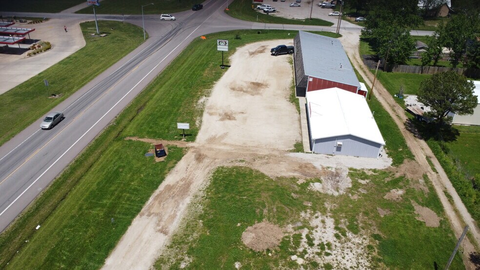 402-412 S State Highway 5, Versailles, MO à vendre - Photo de l’immeuble – Image 3 sur 14