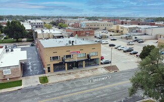Plus de détails pour 123 E Broadway St, Newton, KS - Local commercial à louer