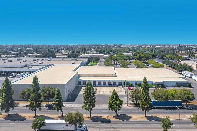 Plus de détails pour 1931 G St, Fresno, CA - Bureau, Industriel/Logistique à louer