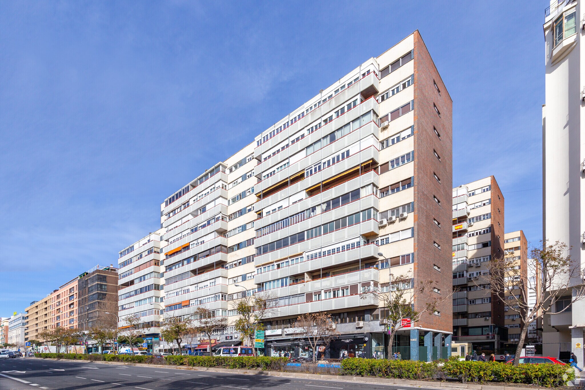 Calle Raimundo Fernández Villaverde, 49, Madrid, Madrid à louer Photo de l’immeuble– Image 1 sur 4