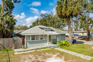 Plus de détails pour 7810 N Van Dyke Plz, Tampa, FL - Logement à vendre