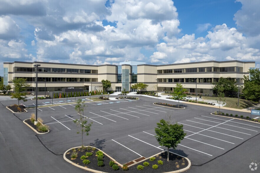 52 E Swedesford Rd, Malvern, PA à vendre - Photo de l’immeuble – Image 1 sur 8