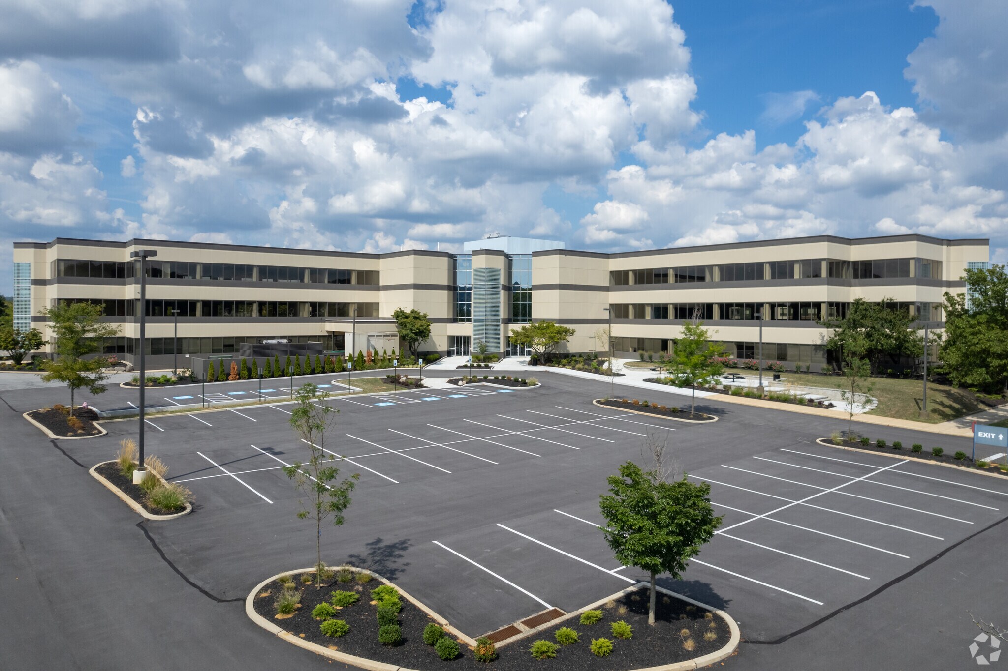 52 E Swedesford Rd, Malvern, PA à vendre Photo de l’immeuble– Image 1 sur 9