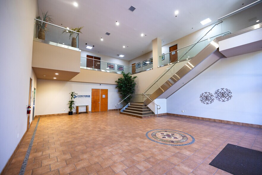 30077 Agoura Ct, Agoura Hills, CA à louer - Photo intérieure – Image 3 sur 13
