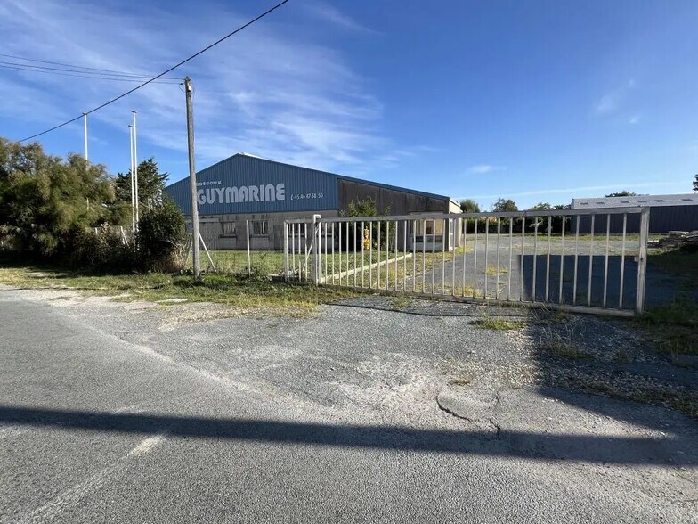 27 Rue Des Cayannes, LE CHATEAU-D'OLERON à vendre - Photo de l’immeuble – Image 1 sur 16