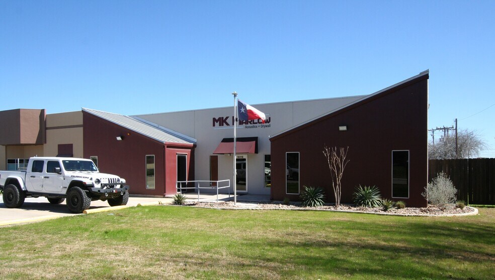16116 College Oak Dr, San Antonio, TX à louer - Photo de l’immeuble – Image 1 sur 16