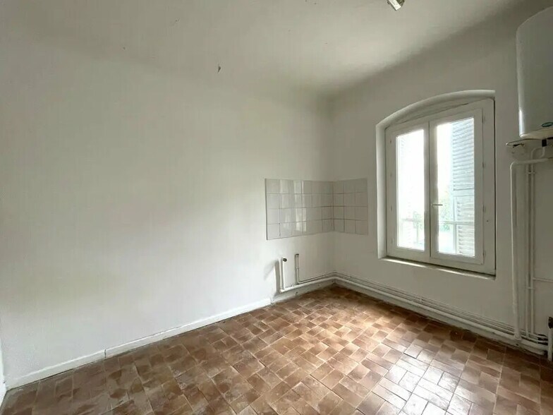 Bureau dans Menton à louer - Photo de l’immeuble – Image 2 sur 6