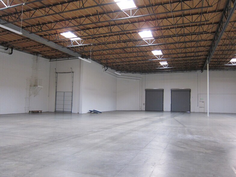 3501 Jack Northrop Ave, Hawthorne, CA à louer - Photo de l’immeuble – Image 2 sur 8