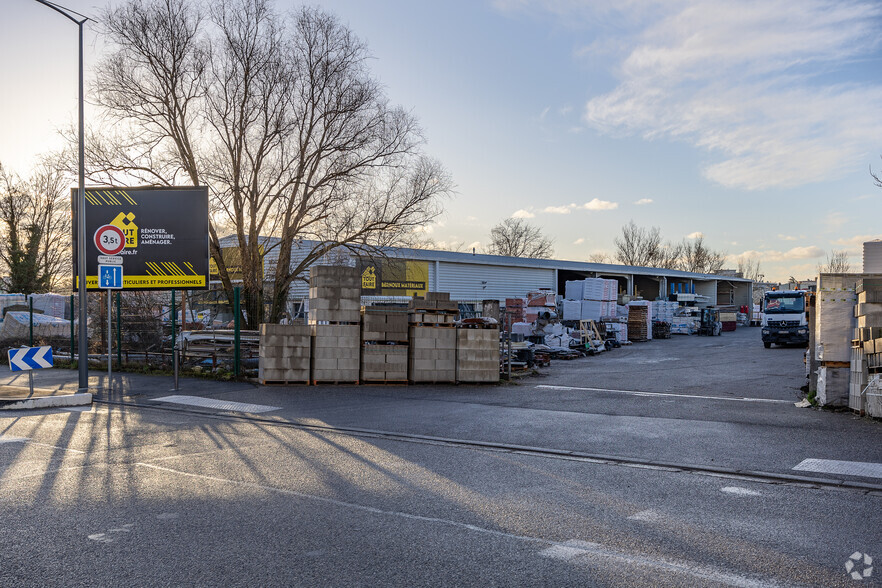 14 Rue Fulgencio Gimenez, Vaulx-en-Velin à vendre - Photo principale – Image 1 sur 2