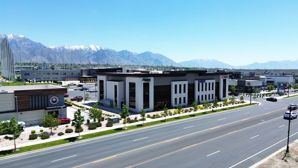 667 E 500 N, Vineyard, UT à louer - Photo de l’immeuble – Image 2 sur 2