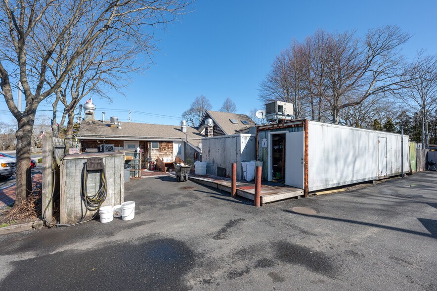 8 Montauk Hwy, East Hampton, NY à louer - Photo de l’immeuble – Image 3 sur 15