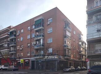 Plus de détails pour Calle De Emilio Ferrari, Madrid - Logement à vendre